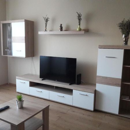 Studio+19 Apartman Kazincbarcika Exterior photo