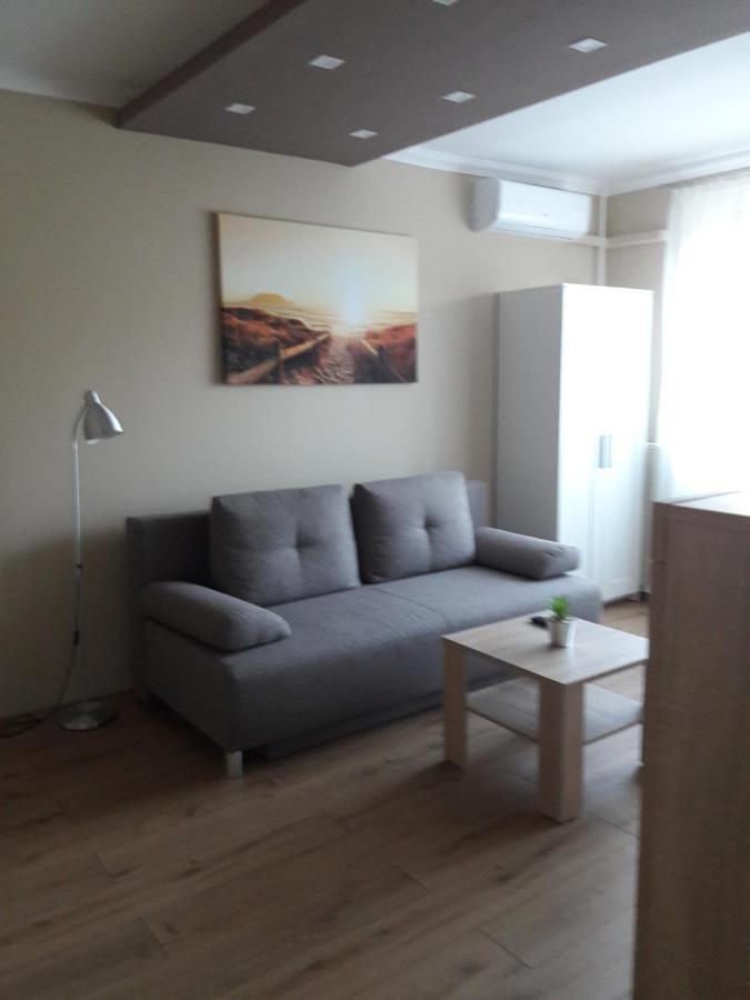 Studio+19 Apartman Kazincbarcika Exterior photo